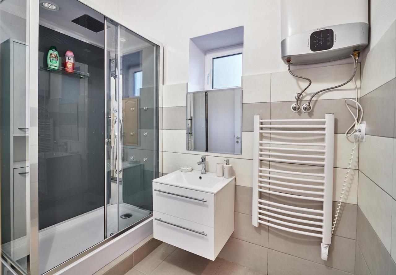 Apartman Bb Centrum Banská Bystrica Exterior photo
