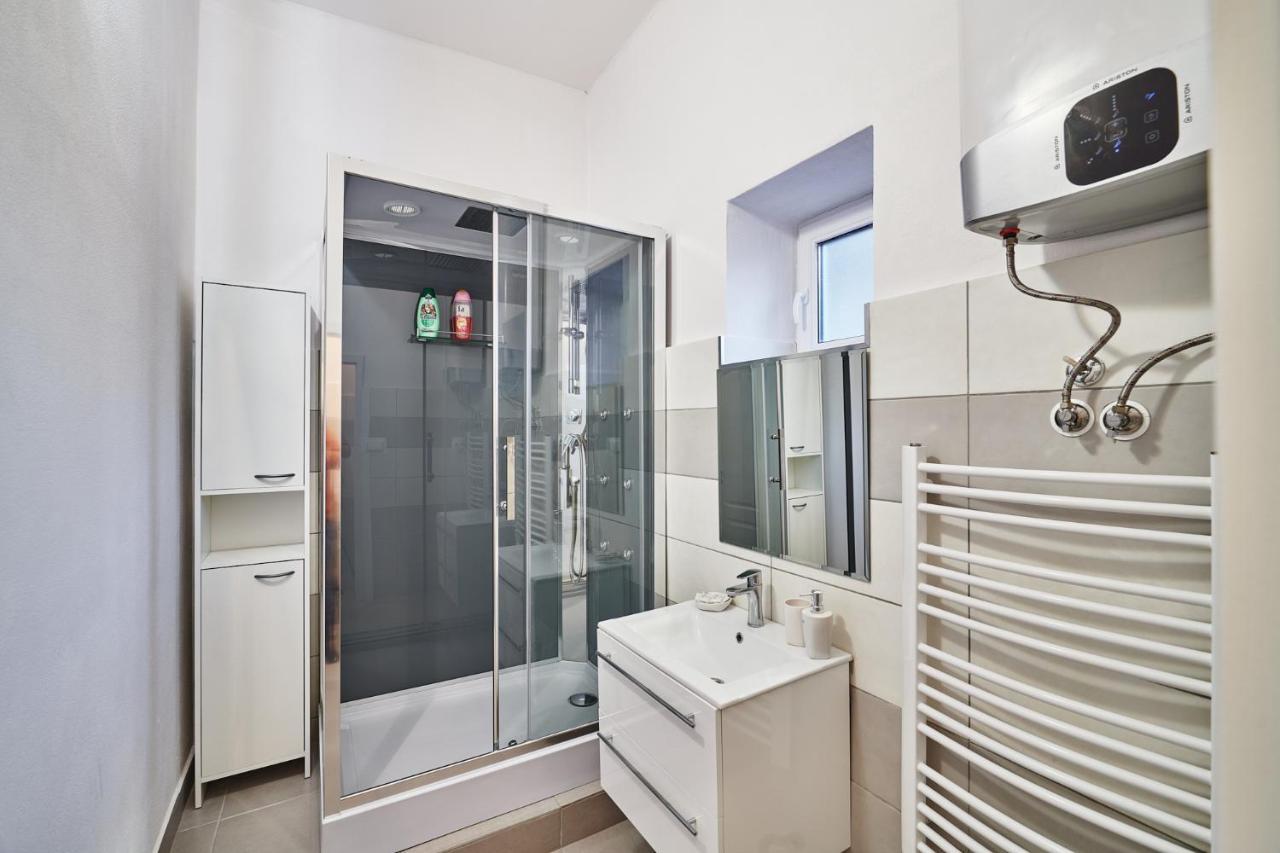Apartman Bb Centrum Banská Bystrica Exterior photo