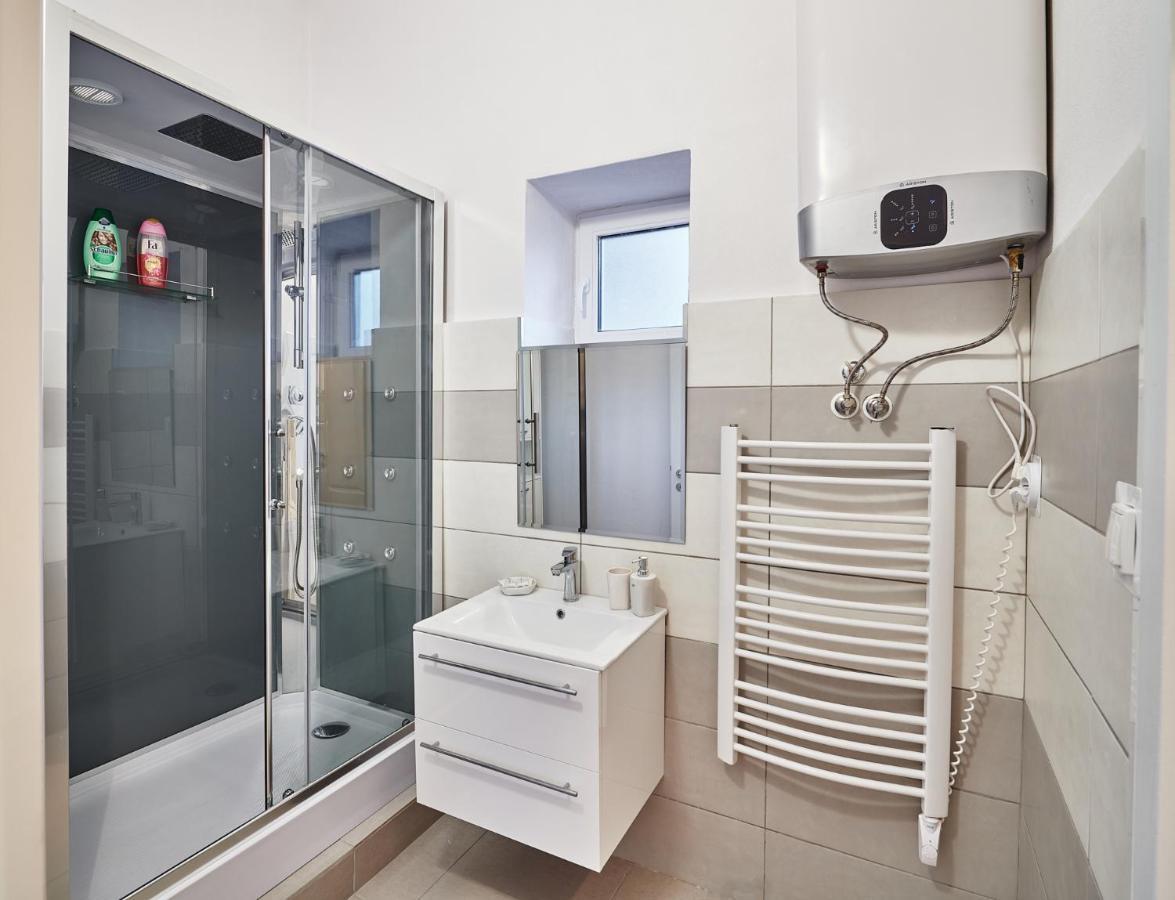 Apartman Bb Centrum Banská Bystrica Exterior photo